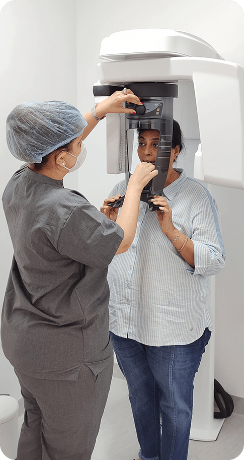 Molar teeth removal treatment illustration